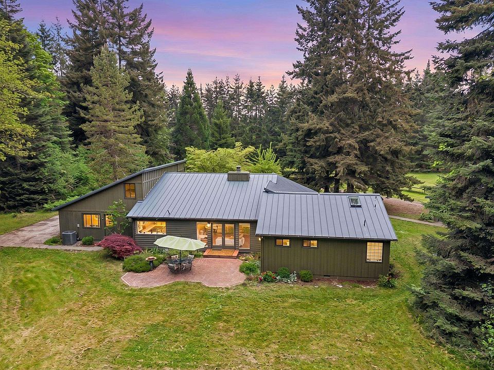 1st image of 141 Maple Leaf Ln