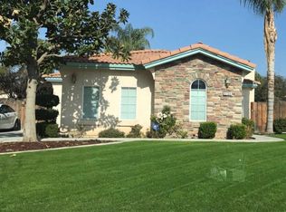 9704 Manhattan Dr, Bakersfield, CA