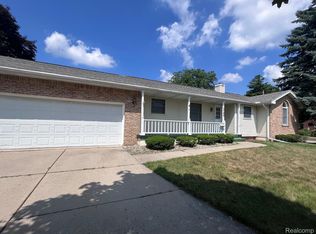 1700 Shubel Ave, Lansing, MI 48910