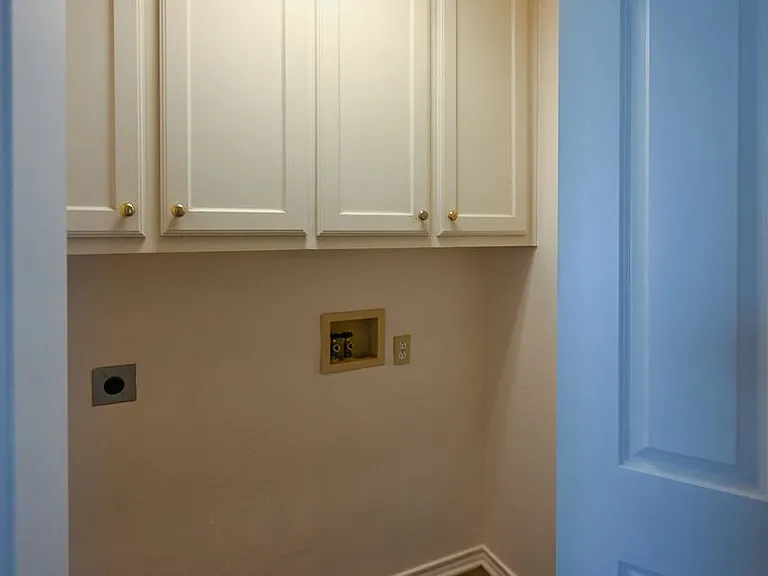 506 Valleyridge Ct — Photo 8