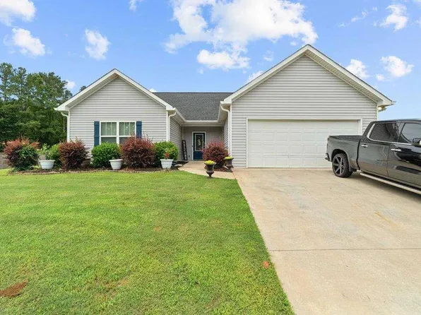 112 Grizzly Trl, Carrollton, GA 30117