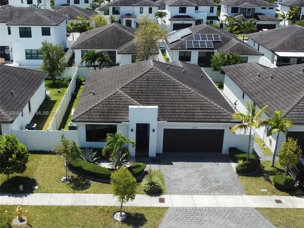 23552 SW 107th Pl, Homestead, FL 33032