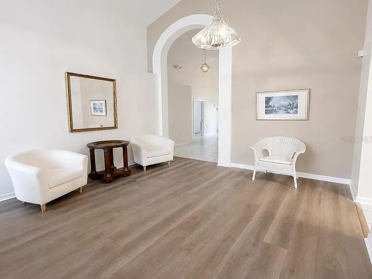 176 Harpersfield St — Photo 3