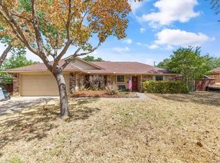 5705 Waterview Dr, Arlington, TX 76016