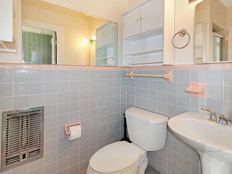 1612 Larchwood Dr — Photo 10