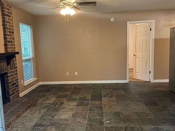 3rd image of 10616 Mellow Mdws APT 37A