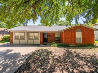 4925 Rickee Dr, Fort Worth, TX 76115