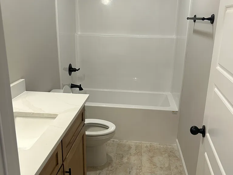 1106 Brook Ct — Photo 17