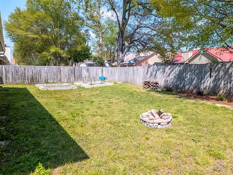 2935 Chillingworth Dr — Photo 25