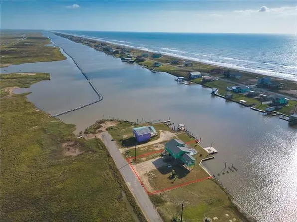 456 Private Road 676 Marina Dr, Bay City, TX 77414