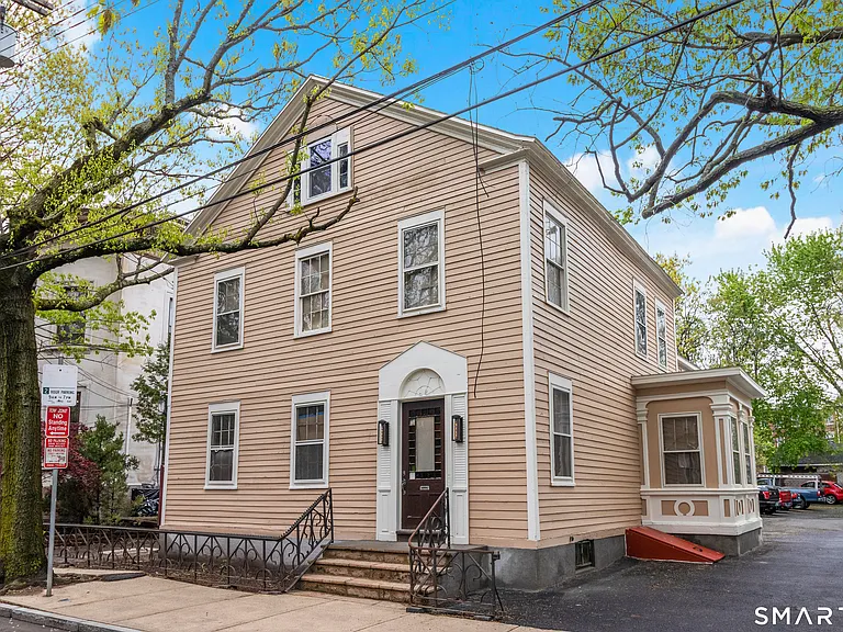 601 Chapel St #B — Photo 23