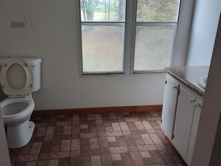 1187 Tilley Rd — Photo 9