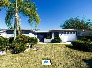 10106 Glen Moor Ln, Port Richey, FL 34668