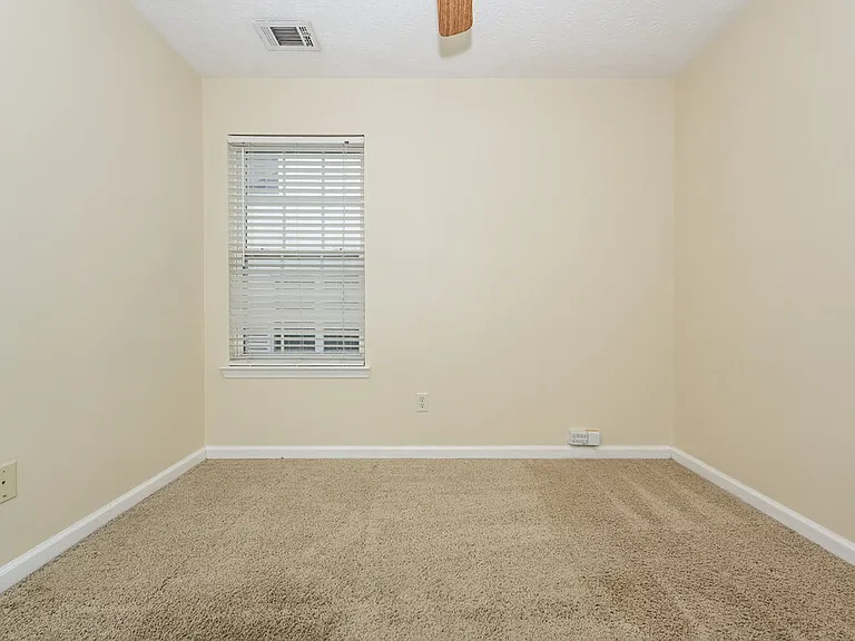 1990 Towne Park Dr — Photo 11