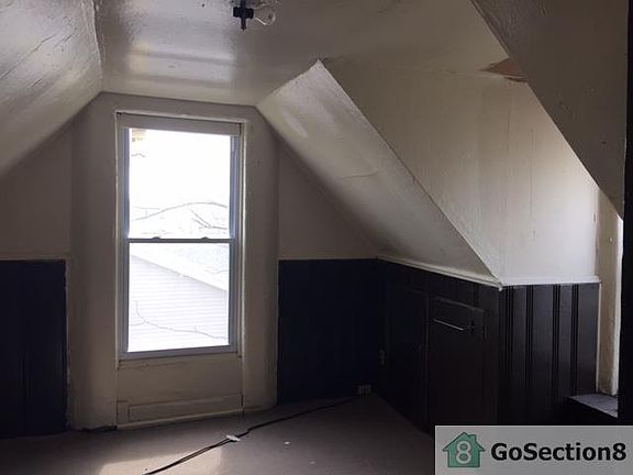 2nd image of 2118 Cherry Ave