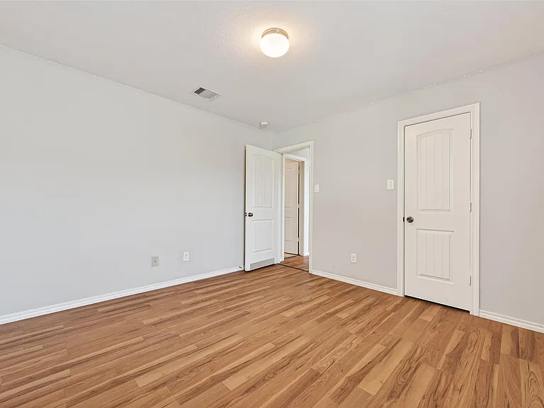 1326 Seagler Pond Ln — Photo 46