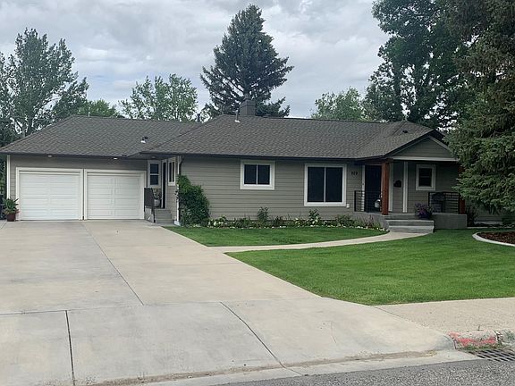 2nd image of 929 Delphinium Dr