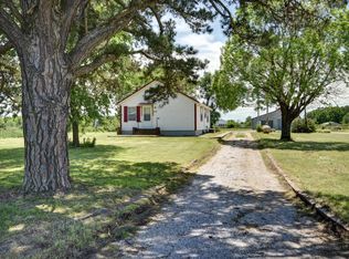 694 W Hayward Dr, Mount Vernon, MO 65712