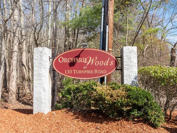 130 Turnpike Rd Unit 17, Chelmsford, MA 01824