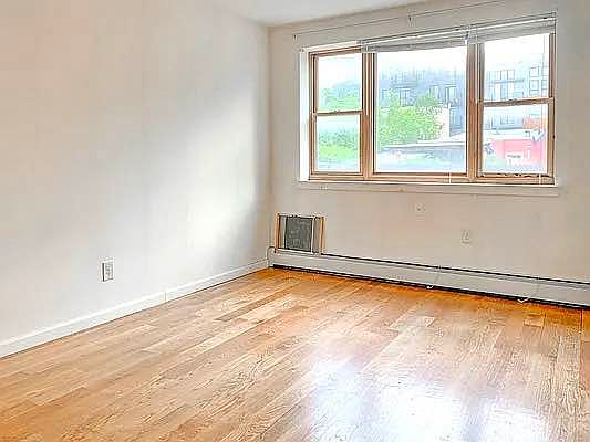 5th image of 1367 Dekalb Ave APT 2