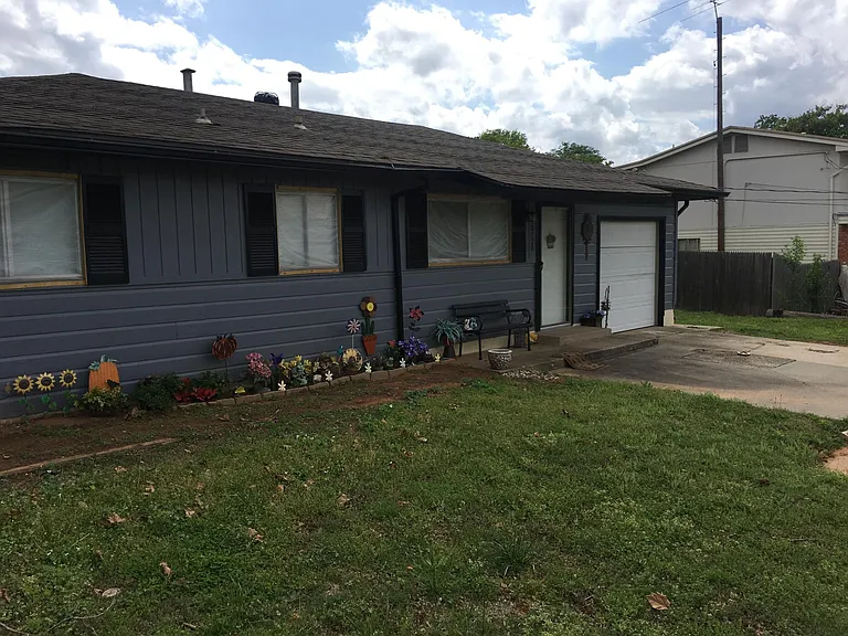 10720 E Reno Ave — Photo 1