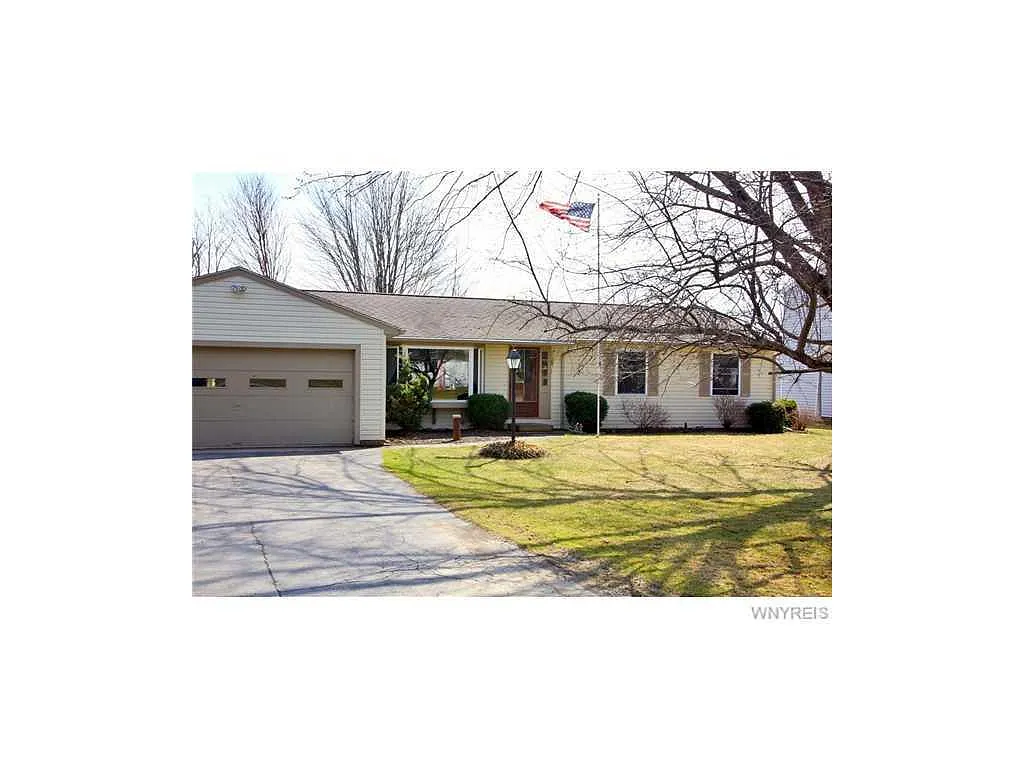 2224 Sheldon Dr photo 1