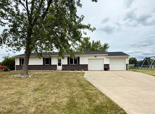 2212 Evergreen Dr, Defiance, OH 43512