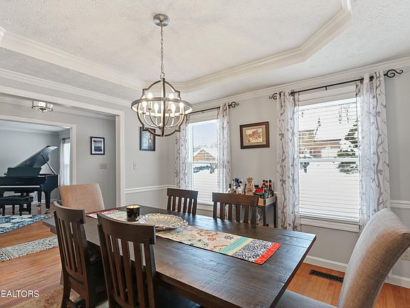 4th image of 5604 Oakside Dr