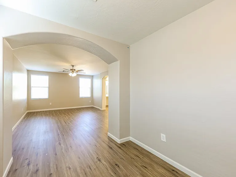 13416 W Peck Dr — Photo 16