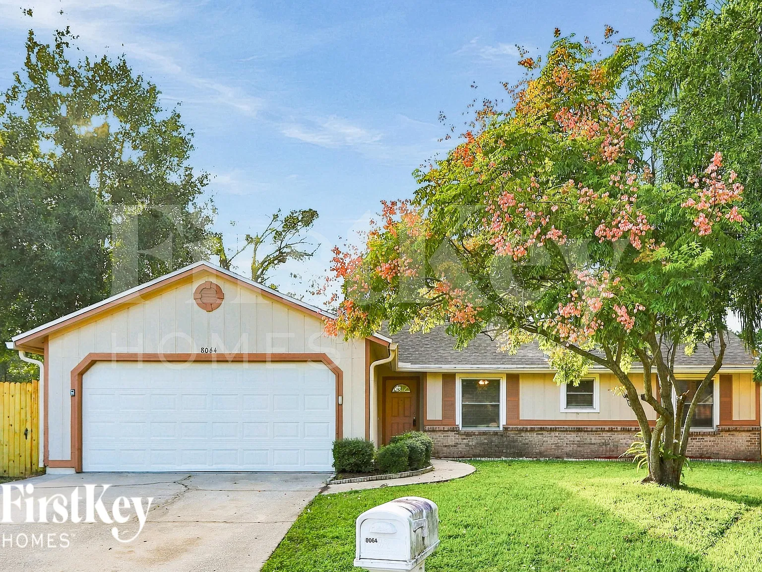 3 bed, 2.0 bath, 1333 sqft, $1,795 — Photo 1