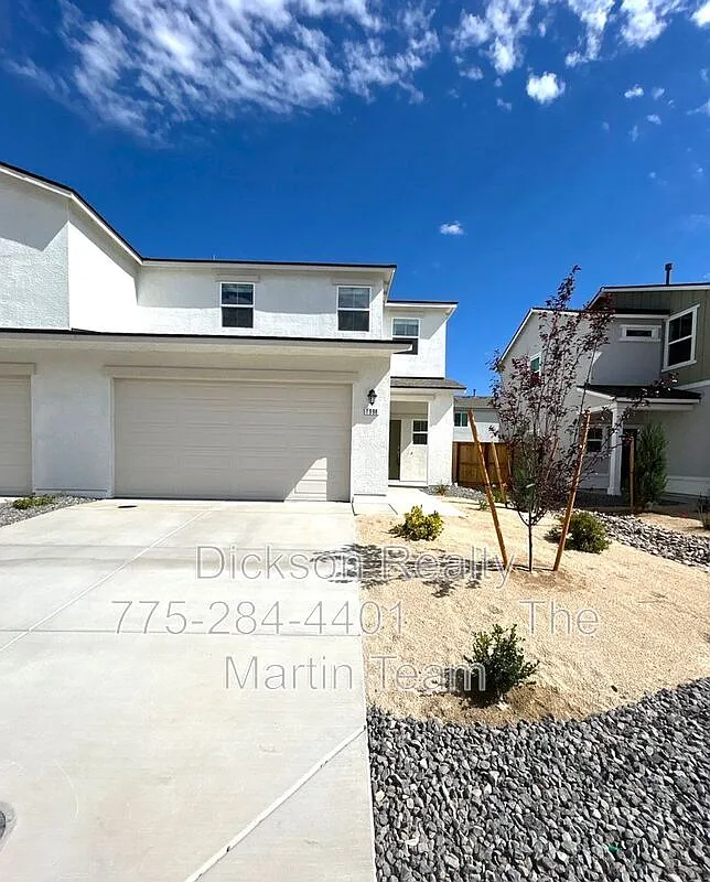 3 bed, 2.5 bath, 1324 sqft, $2,550 — Photo 2