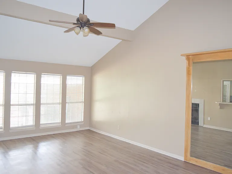 602 Kings Mountain Dr — Photo 12