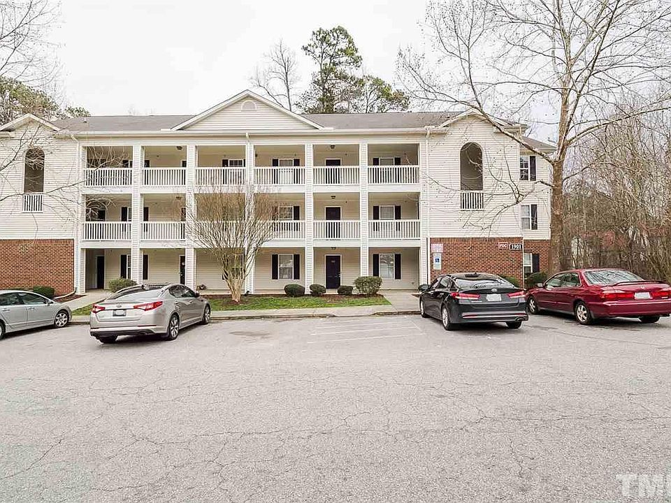 2nd image of 1901 Trailwood Heights Ln Unit 301