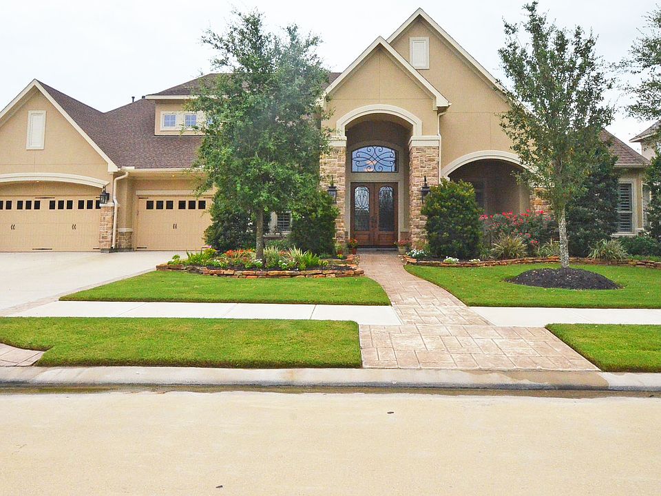 1st image of 27807 Charter Lake Ln
