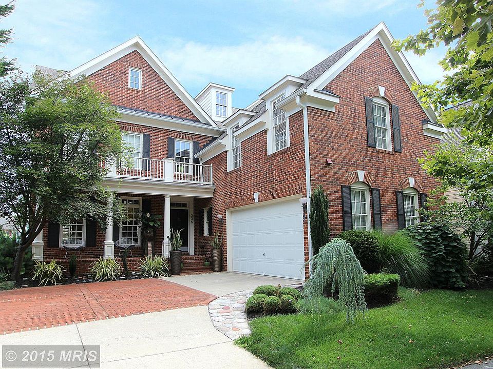 1st image of 336 Oak Knoll Dr