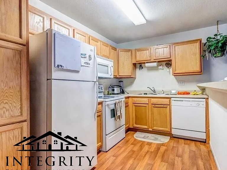 21067 Harbor Ln — Photo 3