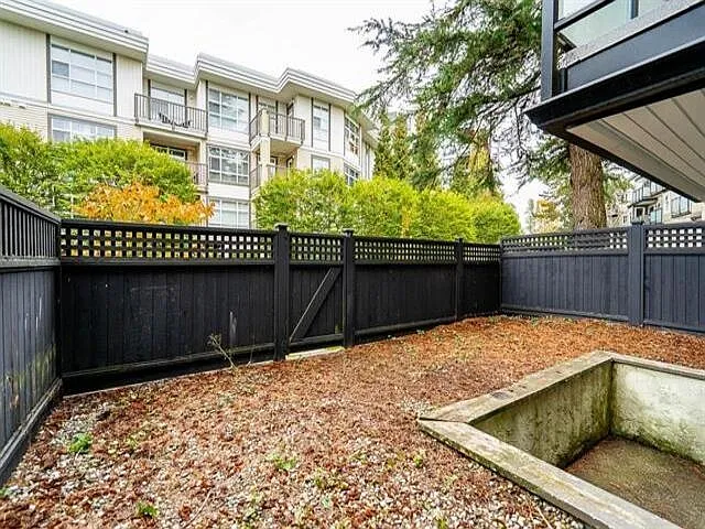 1850 Southmere Cres E #8 — Photo 22