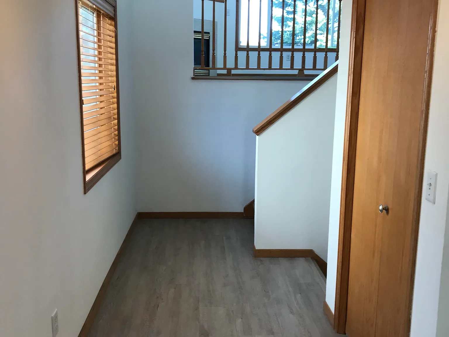 3 bed, 1716 sqft, $2,290 — Photo 3