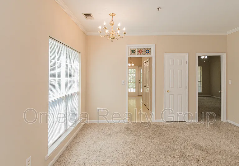 570 Treymoor Lake Cir — Photo 11
