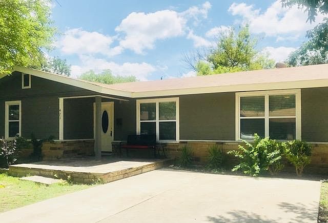 1st image of 421 Bluebonnet Dr