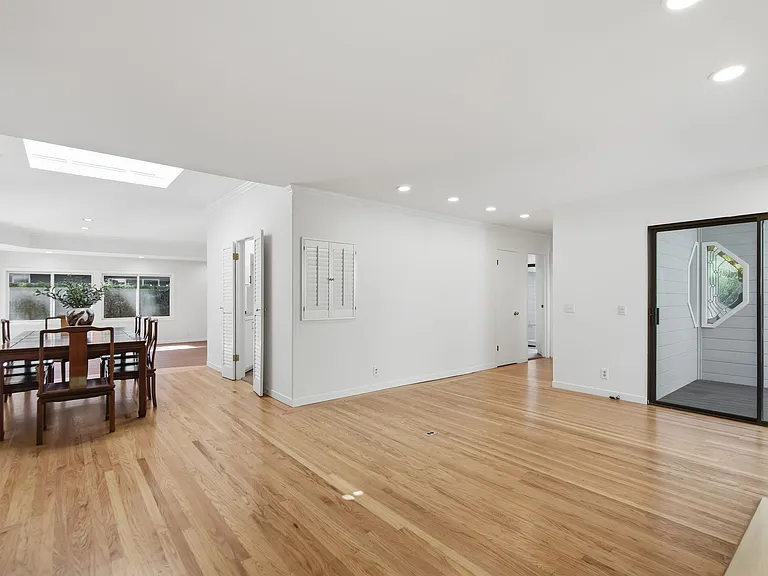 1537 Dana Ave — Photo 14