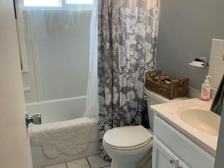1170 Langworthy St — Photo 9