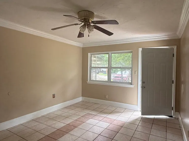 5103 Wildewood Ave — Photo 14