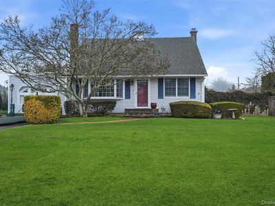 49 Washington Street, Sayville, NY, 11782