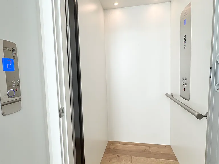 4732 Mercier St — Photo 15