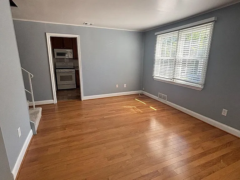 6844 Westmoreland Rd — Photo 4