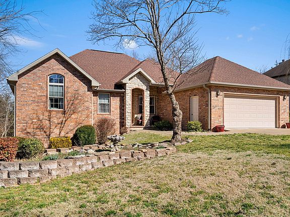 2nd image of 1111 Ledgestone Lane