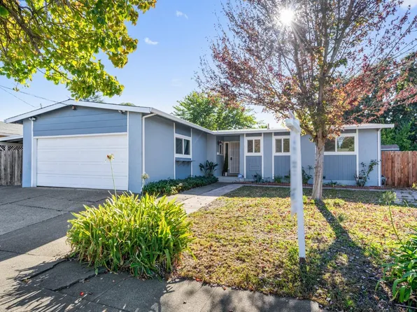 1739 N Dutton Avenue, Santa Rosa, CA 95401