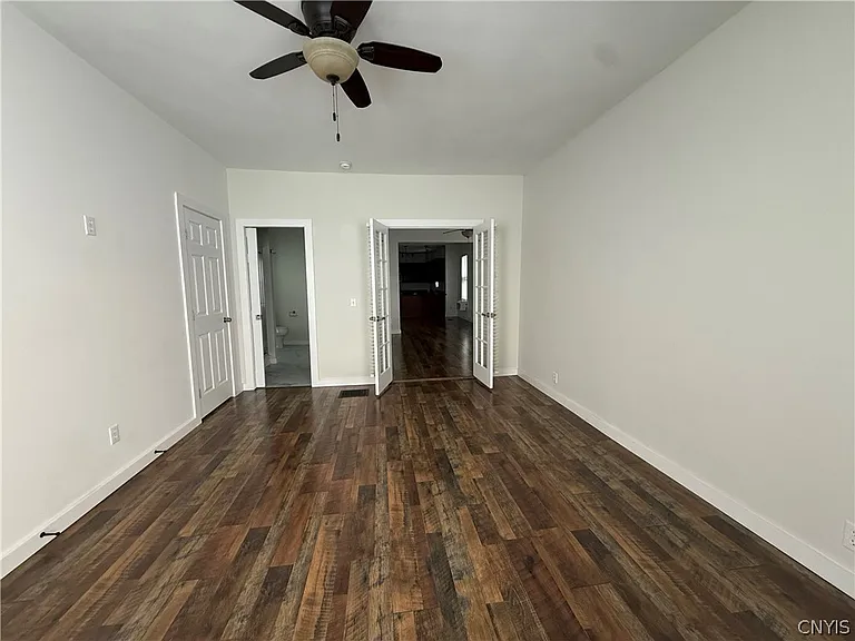 610 N McBride St — Photo 7