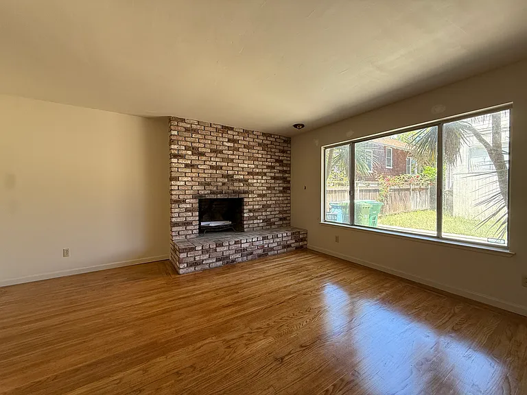 1816 Stuart St #1818 — Photo 2